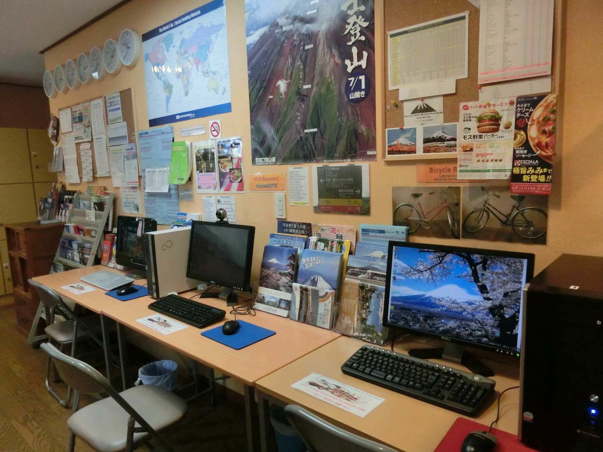 Mt Fuji Hostel Michael'S Fujiyoshida Eksteriør bilde